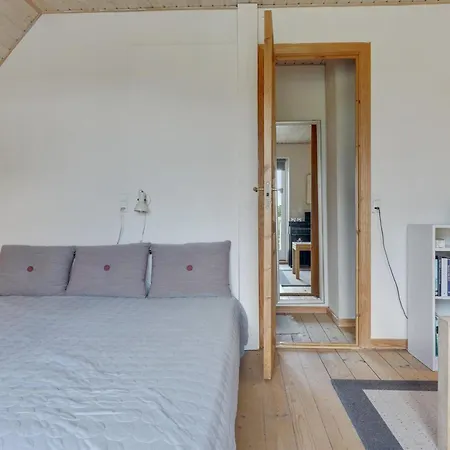 Detlef - 200m From The Sea By Interhome
