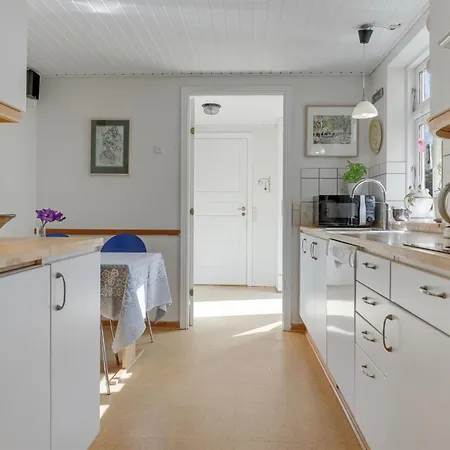 Holiday home Detlef - 200m From The Sea By Interhome Ronne